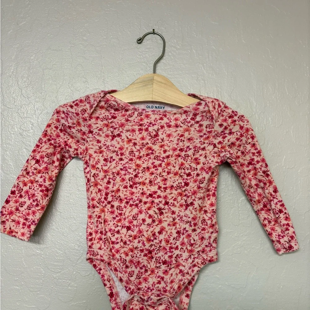 $9 ADD ON Old Navy bodysuit 18-24M Patagonia Gap‎ Kids Columbia Native Crocs